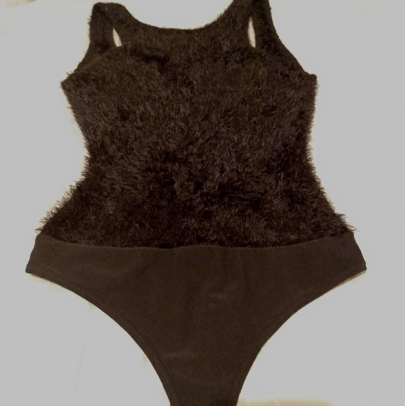 🛒 Cute half fur tank top - Picture 1 of 4